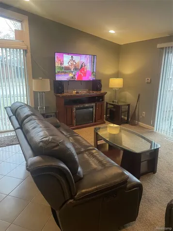 29561 Fairfax Street Southfield City MI 48076