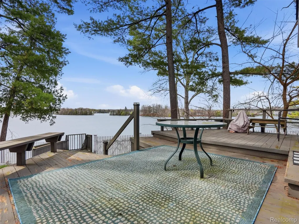 3349 Duffield Street White Lake Charter Township MI 48383