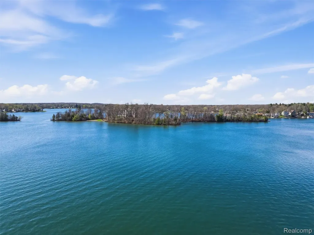 3349 Duffield Street White Lake Charter Township MI 48383