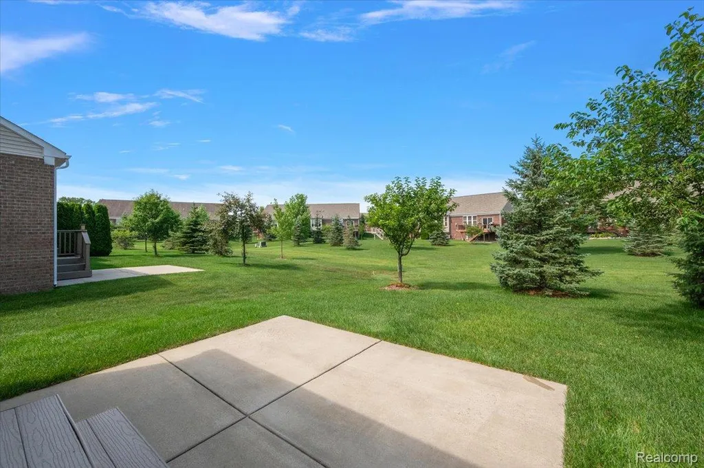 2060 Trimble Street Orion Charter Township MI 48360
