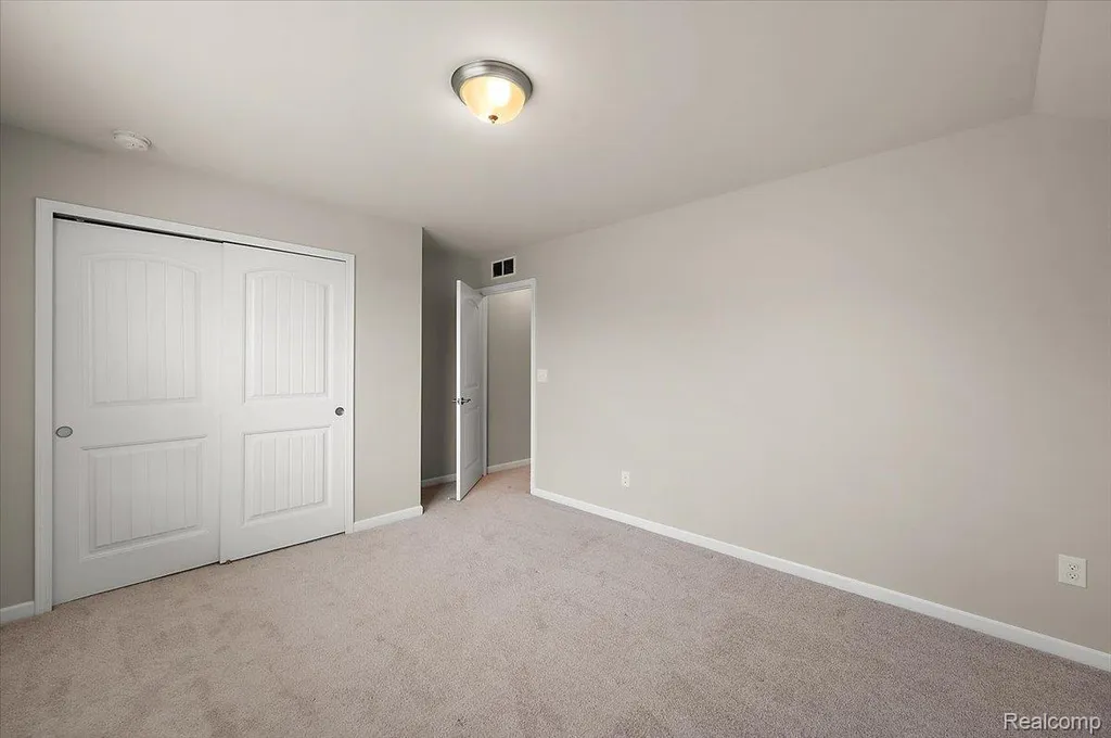 2060 Trimble Street Orion Charter Township MI 48360