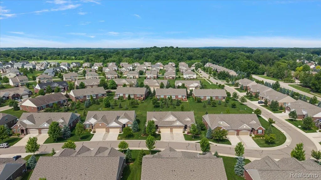 2060 Trimble Street Orion Charter Township MI 48360