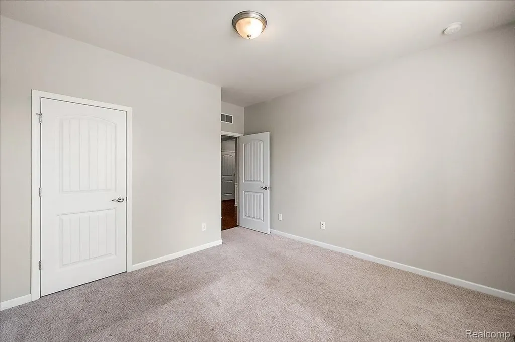 2060 Trimble Street Orion Charter Township MI 48360