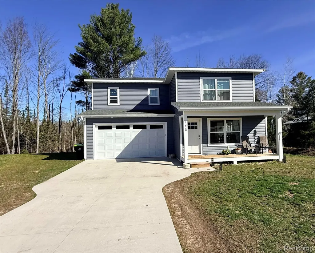 9220 S Flaska Drive Solon Township MI 49621