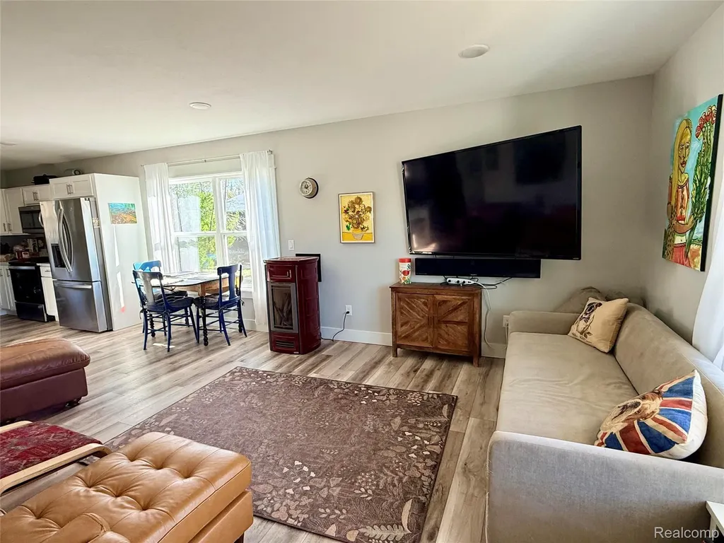 9220 S Flaska Drive Solon Township MI 49621