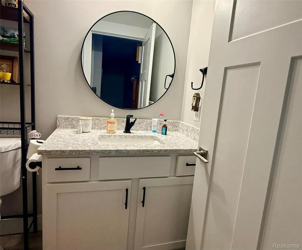 9220 S Flaska Drive Solon Township MI 49621