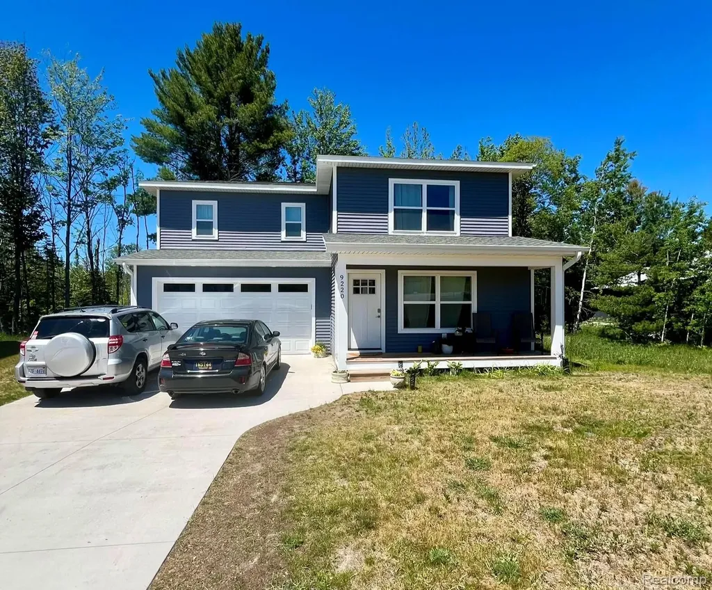 9220 S Flaska Drive Solon Township MI 49621