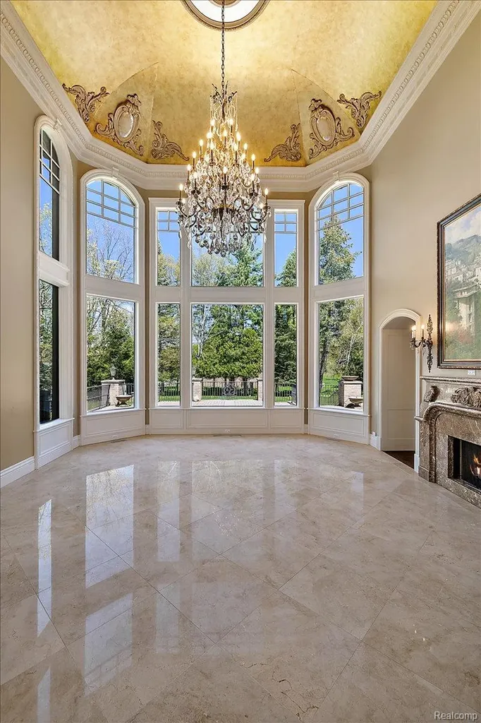 6250 Walnut Lake Road West Bloomfield Charter Township MI 48323