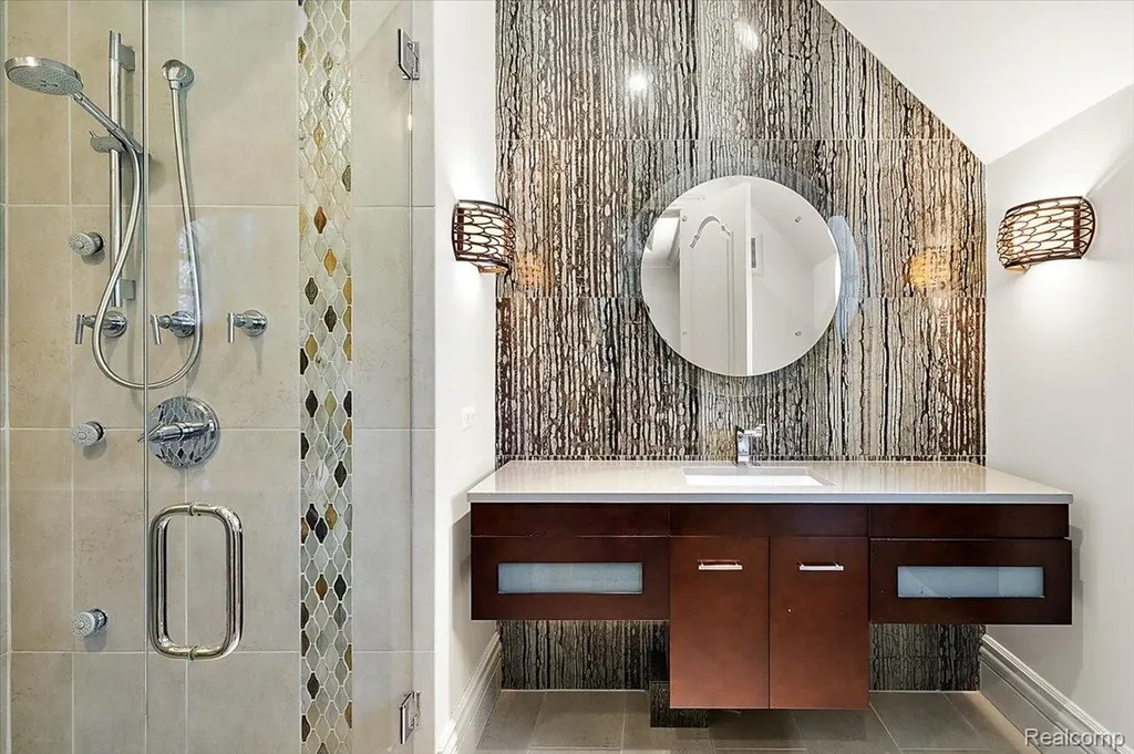 6250 Walnut Lake Road West Bloomfield Charter Township MI 48323
