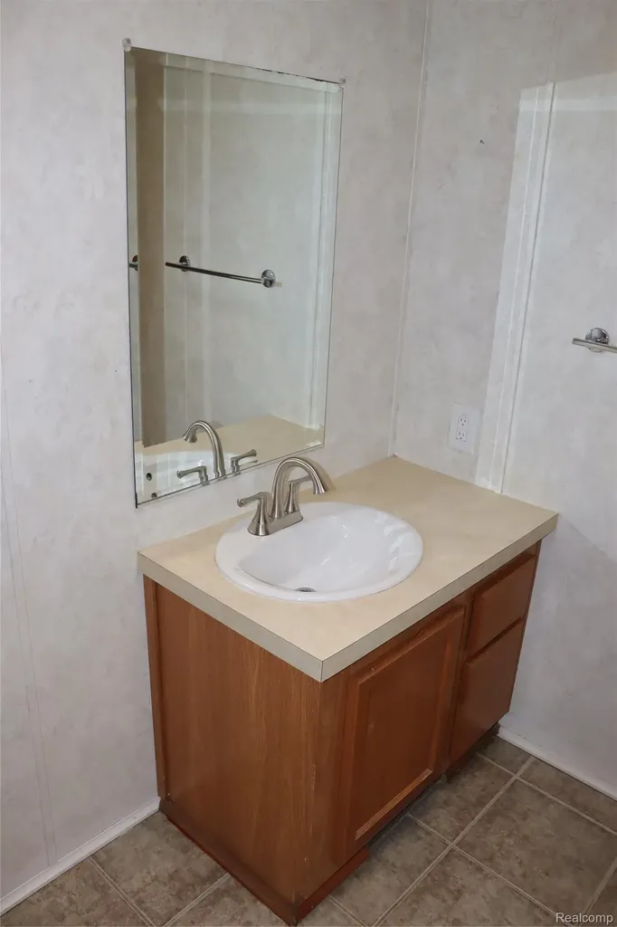 179 Terri Drive Dearborn Heights City MI 48127