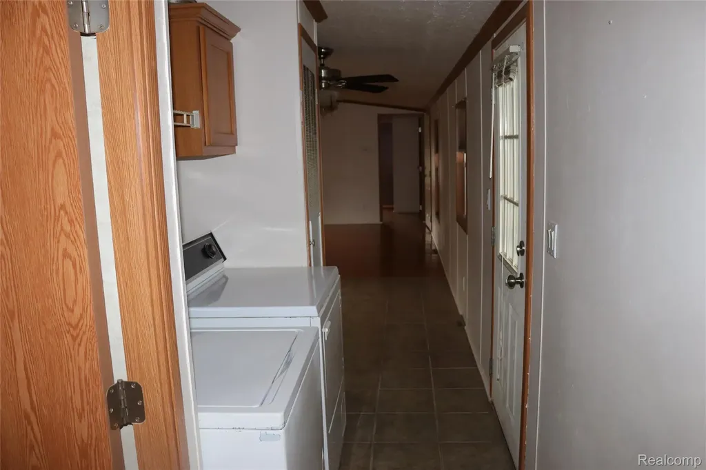 179 Terri Drive Dearborn Heights City MI 48127