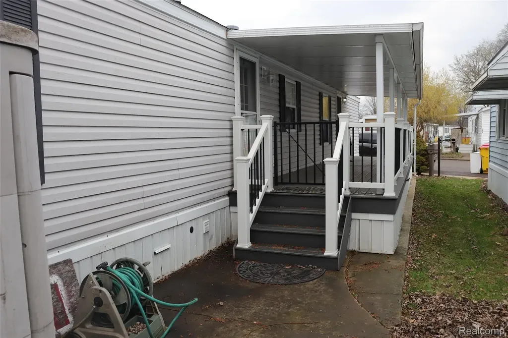 179 Terri Drive Dearborn Heights City MI 48127