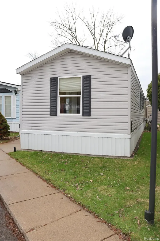 179 Terri Drive Dearborn Heights City MI 48127