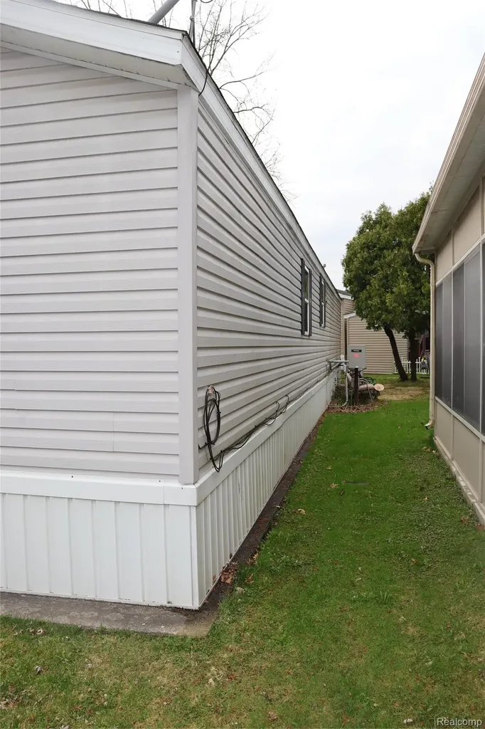 179 Terri Drive Dearborn Heights City MI 48127
