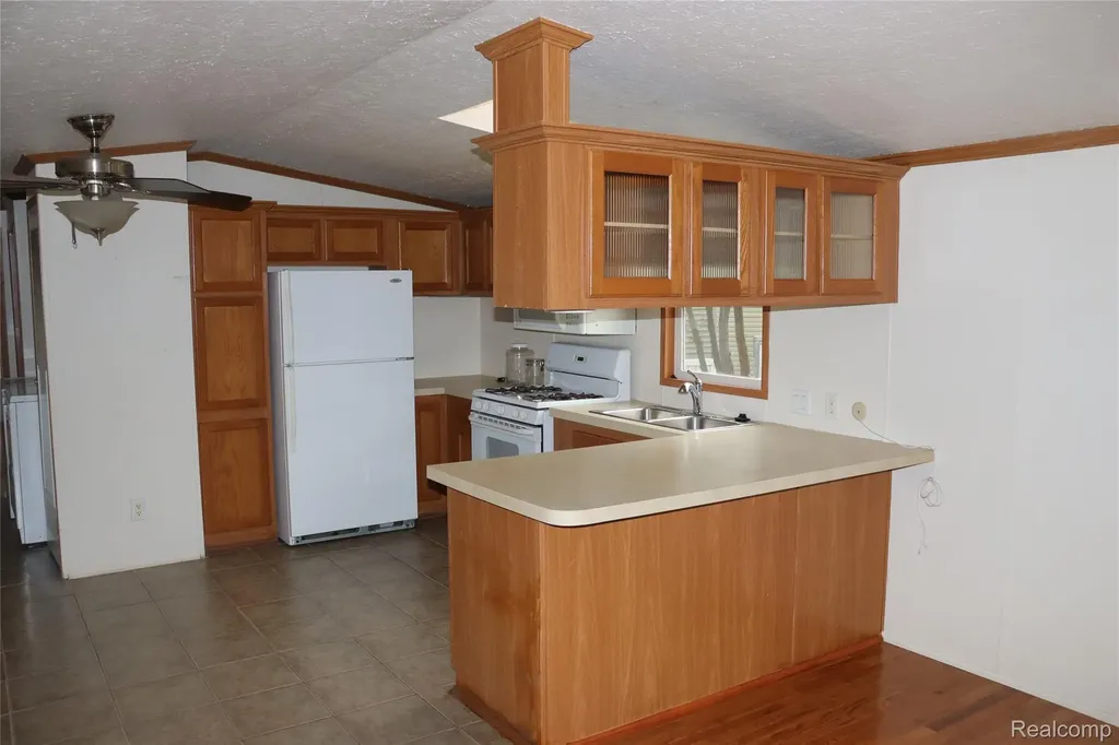 179 Terri Drive Dearborn Heights City MI 48127