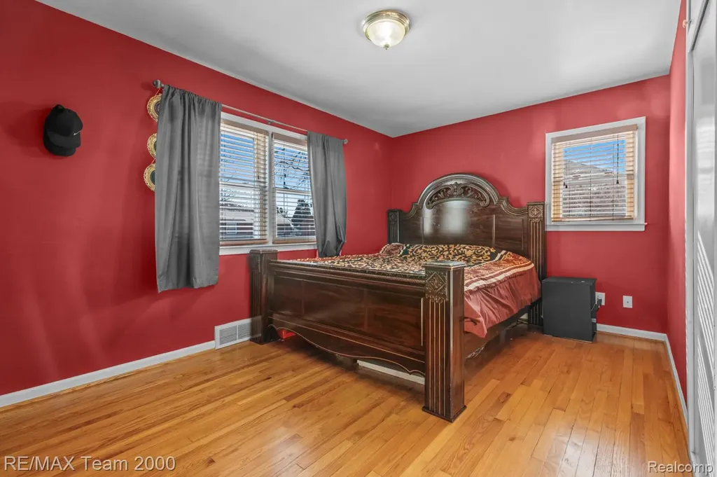 9 Christine Court Dearborn City MI 48124