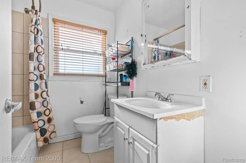 9 Christine Court Dearborn City MI 48124