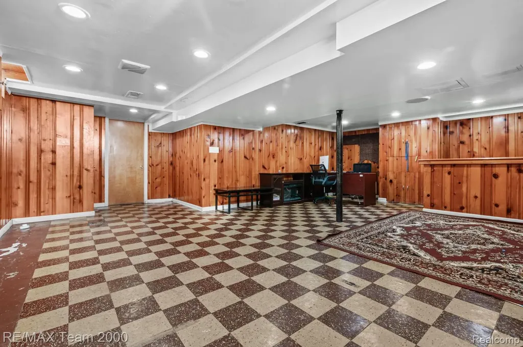 9 Christine Court Dearborn City MI 48124