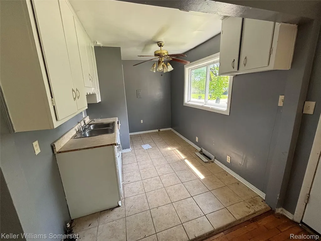 3128 Sloan Street Flint City MI 48504