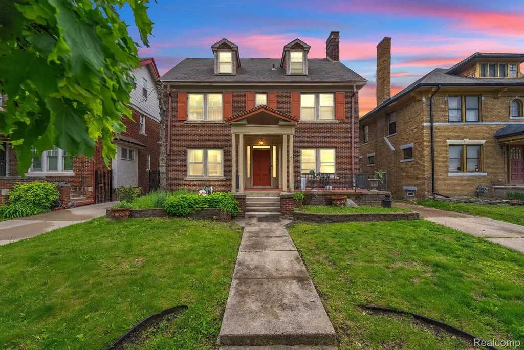 1990 Edison Street Detroit City MI 48206