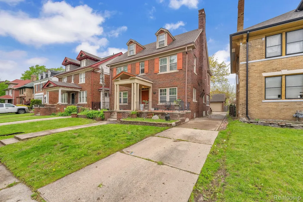 1990 Edison Street Detroit City MI 48206
