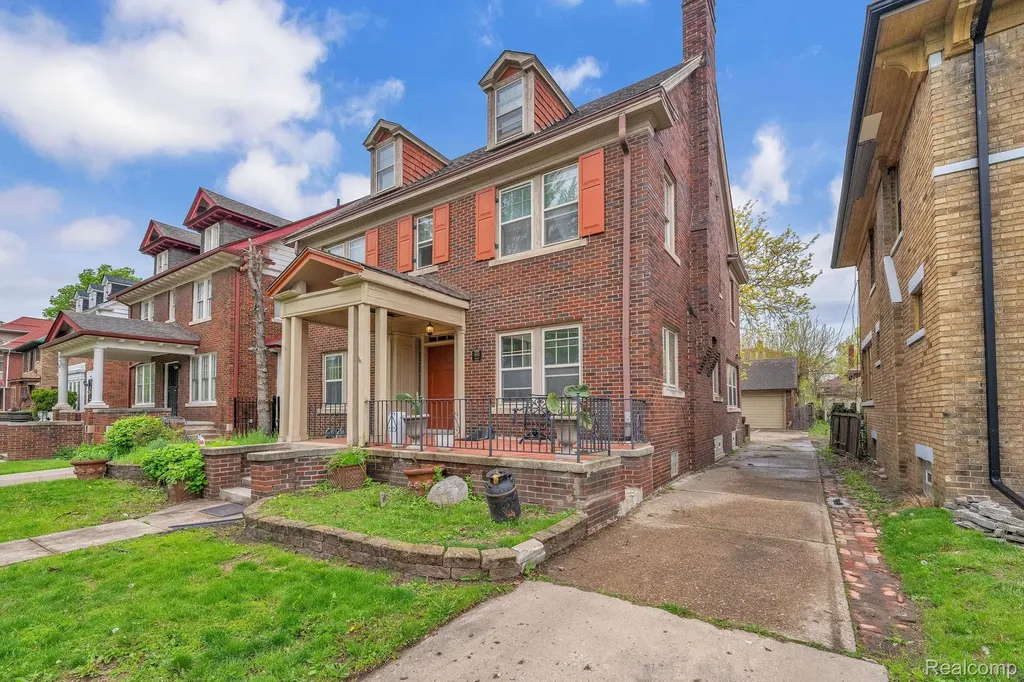 1990 Edison Street Detroit City MI 48206