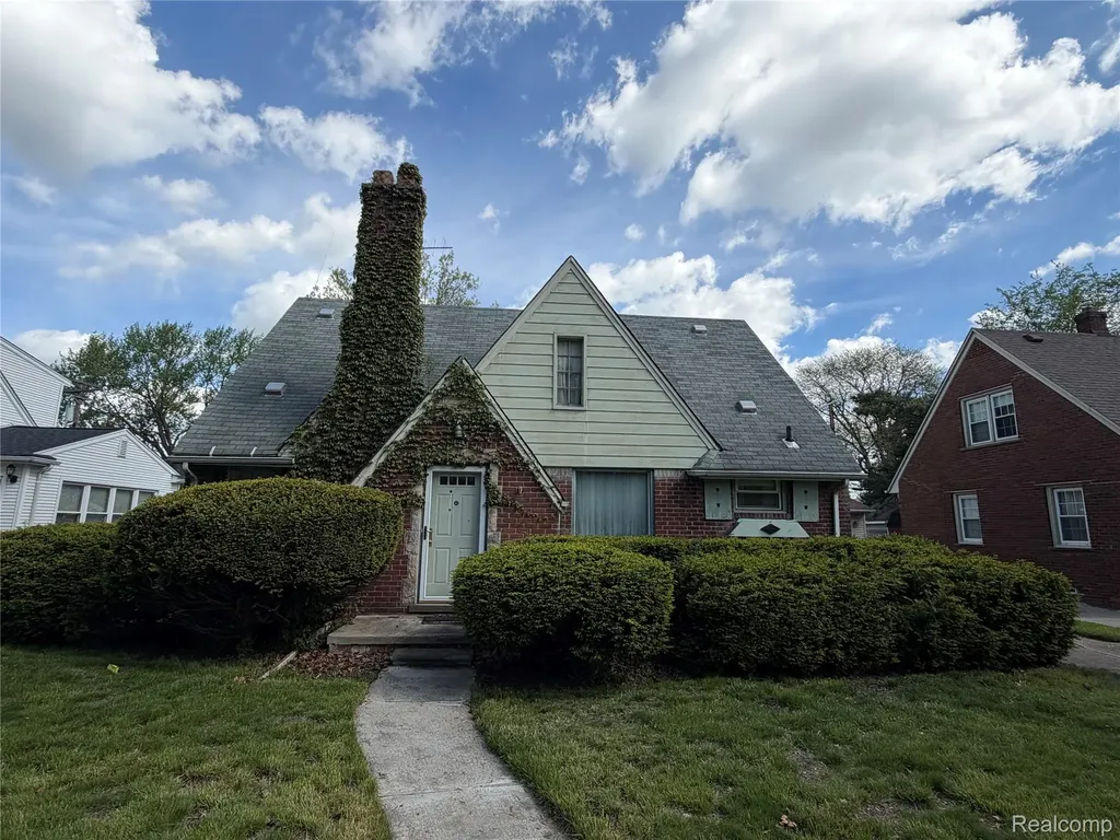 13126 Chestnut Street Southgate City MI 48195