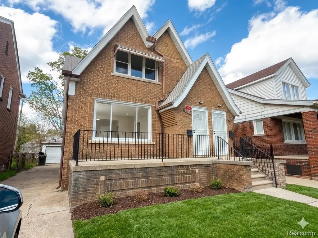 8153 Bliss Street Detroit City MI 48234