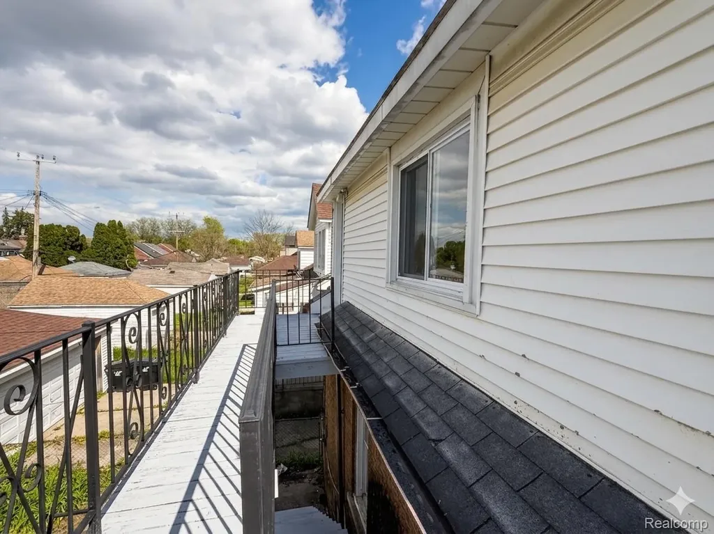 8153 Bliss Street Detroit City MI 48234