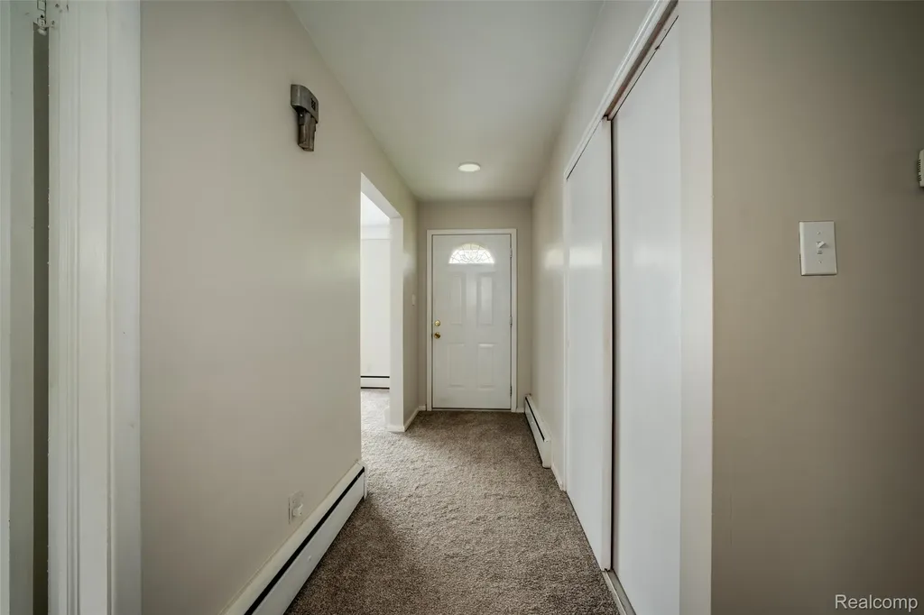 2423 Crooks Road Royal Oak City MI 48073