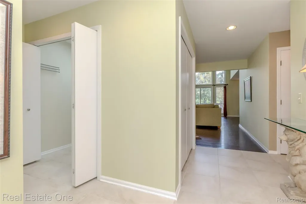 4575 Fairway Court Waterford Charter Township MI 48328