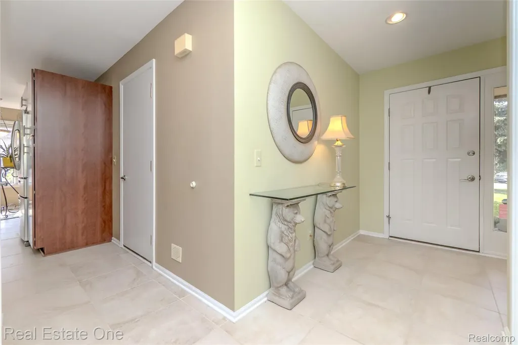 4575 Fairway Court Waterford Charter Township MI 48328
