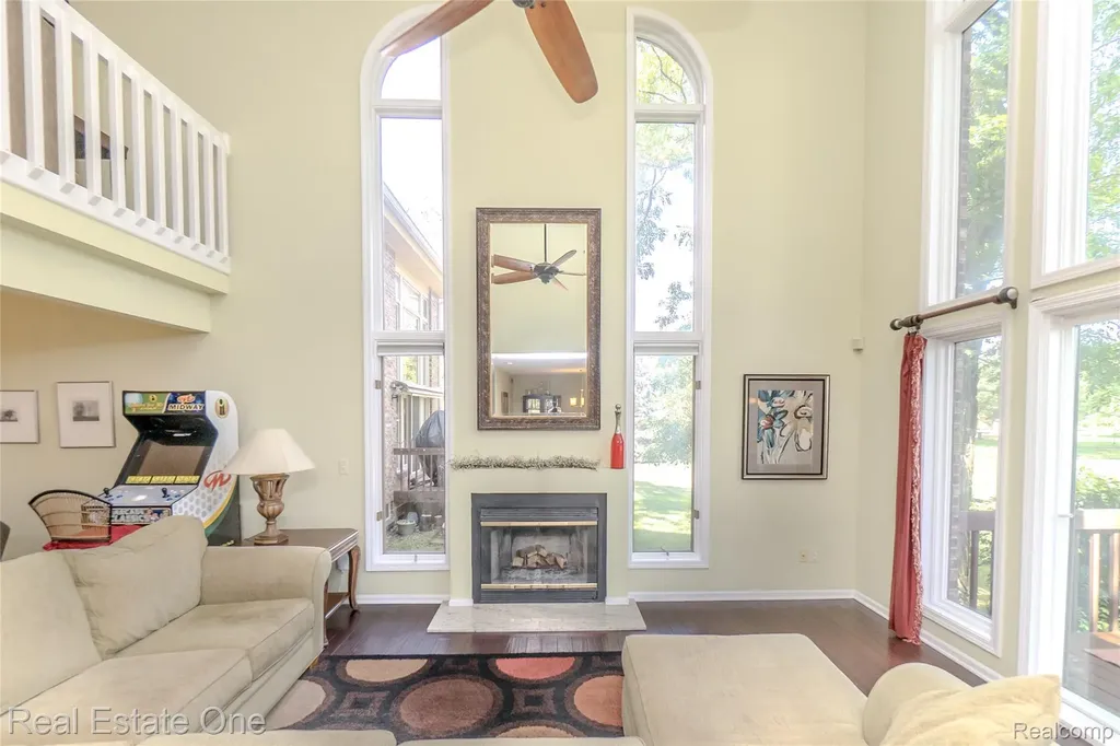 4575 Fairway Court Waterford Charter Township MI 48328