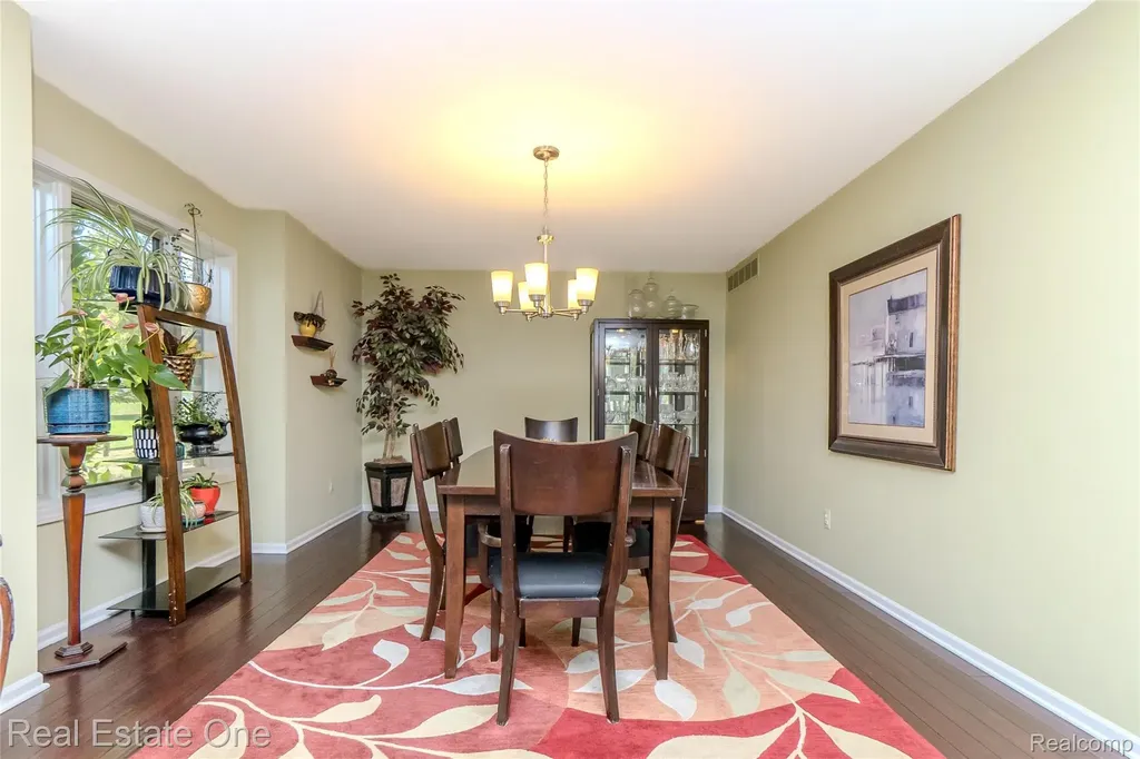4575 Fairway Court Waterford Charter Township MI 48328