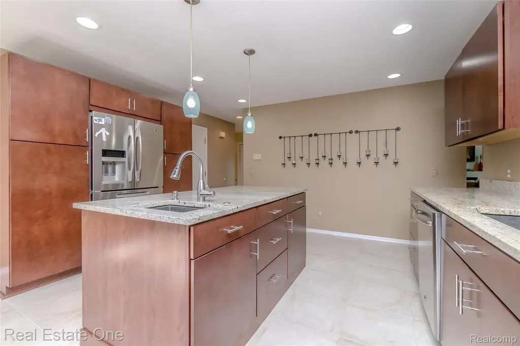 4575 Fairway Court Waterford Charter Township MI 48328