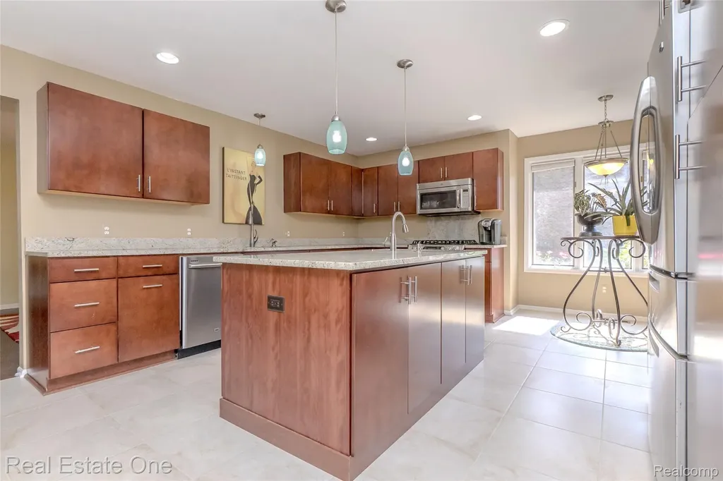 4575 Fairway Court Waterford Charter Township MI 48328