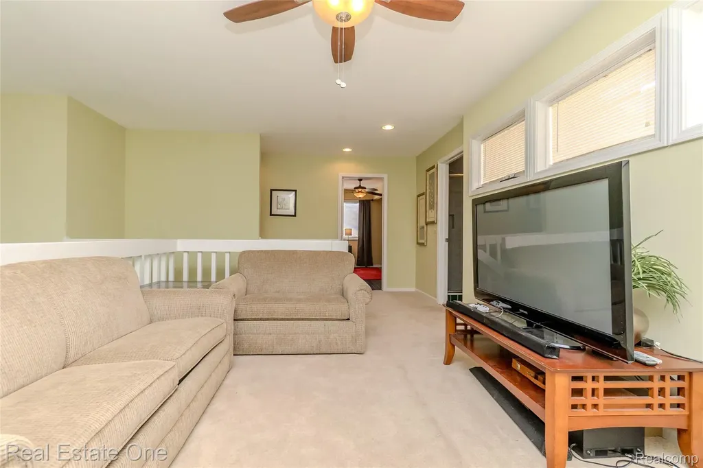 4575 Fairway Court Waterford Charter Township MI 48328