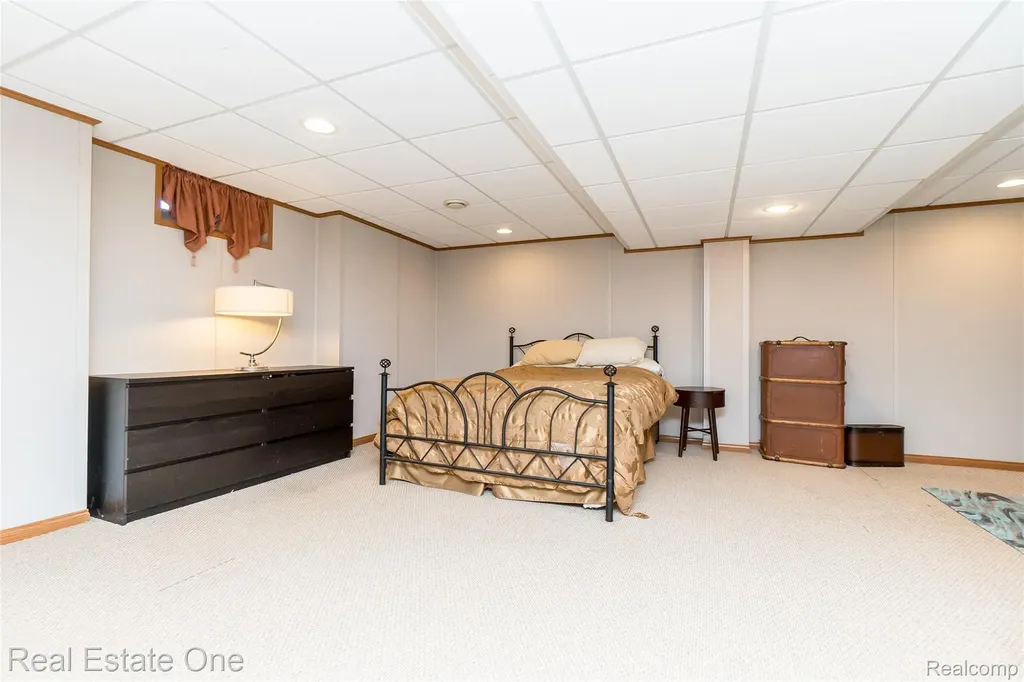 4575 Fairway Court Waterford Charter Township MI 48328