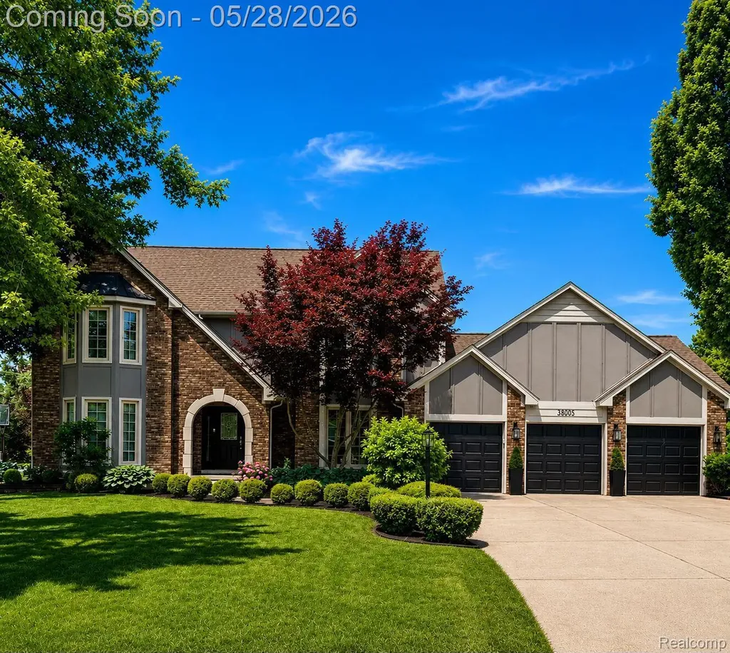 38005 River Bend Farmington Hills City MI 48335