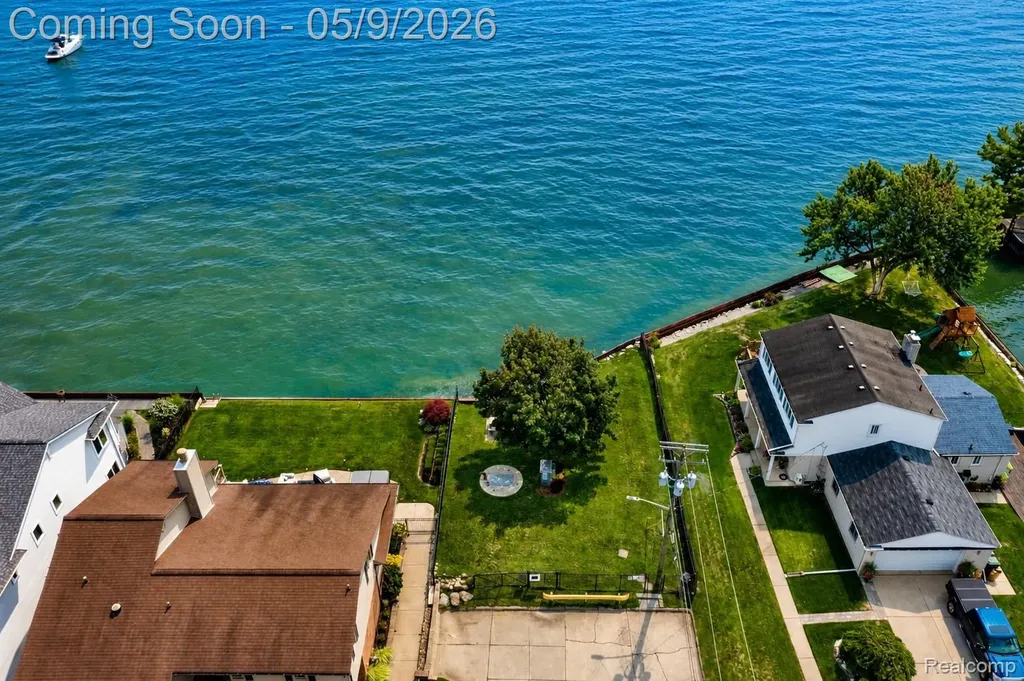 22501 Maple Street St. Clair Shores City MI 48081