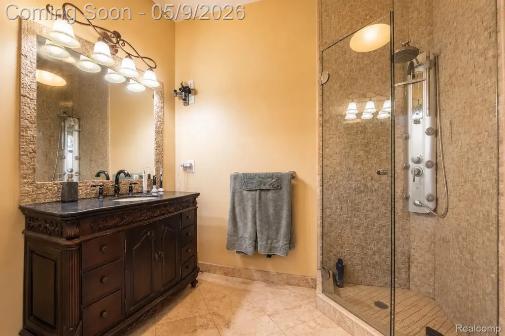22501 Maple Street St. Clair Shores City MI 48081