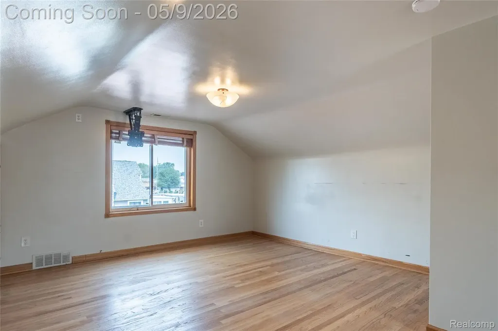 22501 Maple Street St. Clair Shores City MI 48081