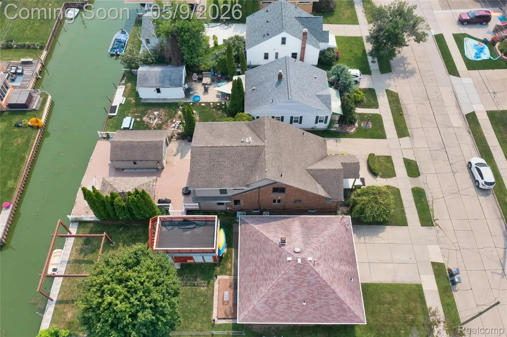 22501 Maple Street St. Clair Shores City MI 48081