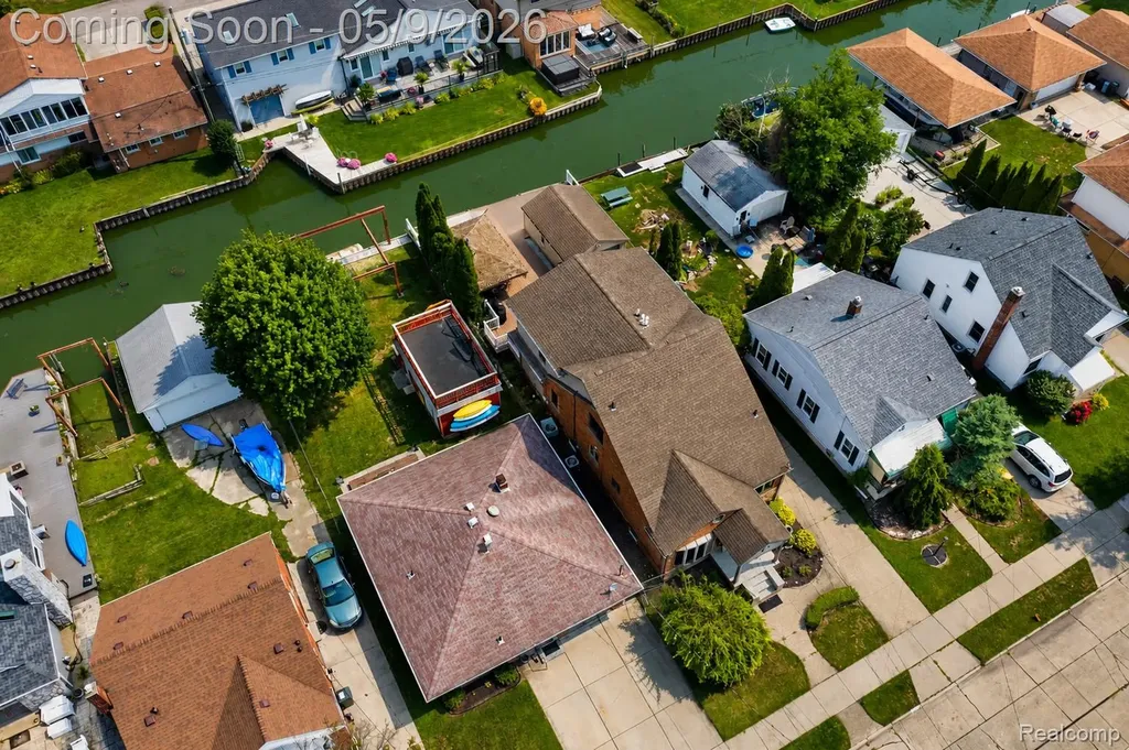 22501 Maple Street St. Clair Shores City MI 48081