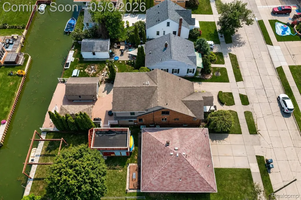 22501 Maple Street St. Clair Shores City MI 48081