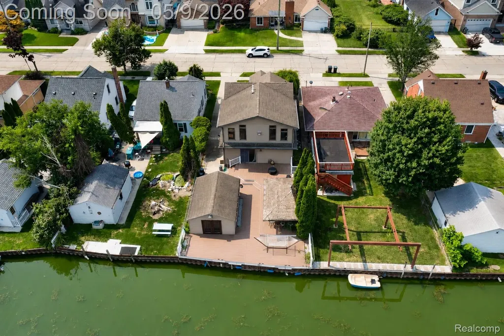22501 Maple Street St. Clair Shores City MI 48081