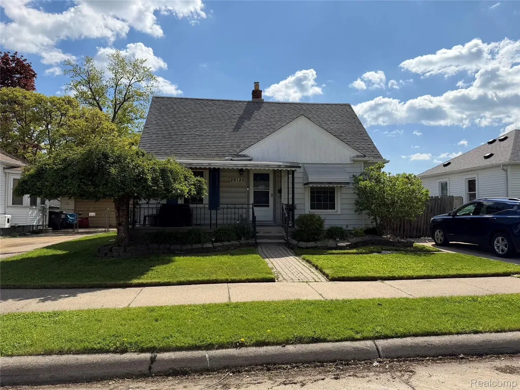 28120 Oneil Roseville City MI 48066