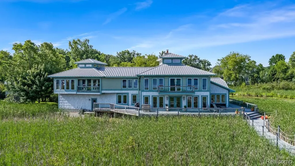 2350 Crane Road Fenton Charter Township MI 48430