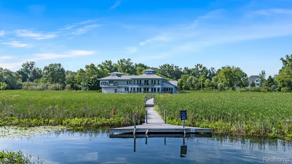 2350 Crane Road Fenton Charter Township MI 48430