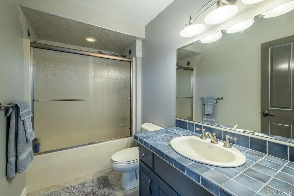 2350 Crane Road Fenton Charter Township MI 48430